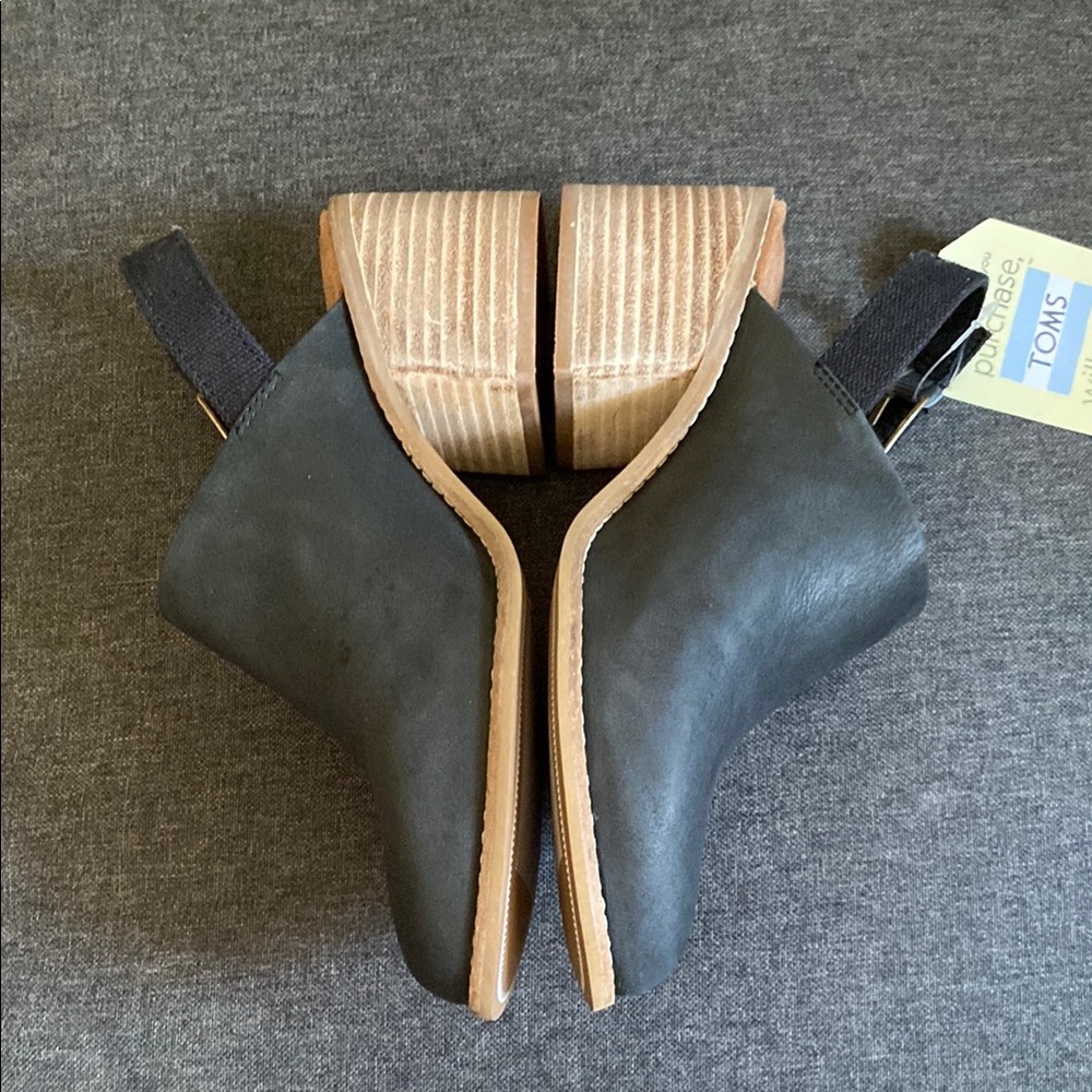 TOMS Leila Black Leather Slingback Mules size 7 - Picture 3 of 12